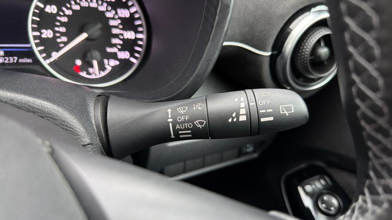 Nissan Juke 1.6 Hybrid Tekna+ 5dr Auto Hybrid Hatchback